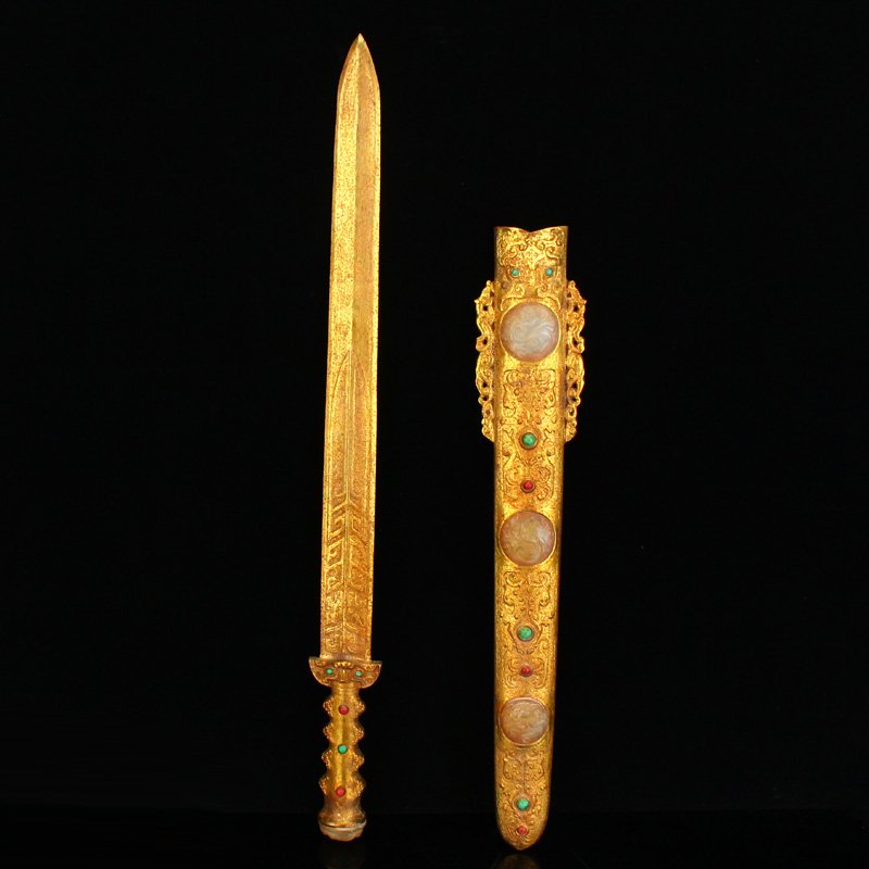 Superb Chinese Gilt Gold Bronze Inlay Jade & Gems Sword: Superb Chinese Gilt Gold Bronze Inlay Jade & Gems Sword Dimension: 540 x 70 x 24(mm) 21.26 x 2.76 x 0.94(inches) Weight: 2.72 lbs/1235 g