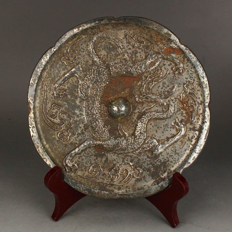 Vintage Chinese Low Relief Dragon Design Bronze Mirror: Vintage Chinese Low Relief Dragon Design Bronze Mirror Dimension: 180 x 180 x 6 (mm) 7.09 x 7.09 x 0.24(inches) Weight 1.67 lbs/756 g The wooden stand no included.