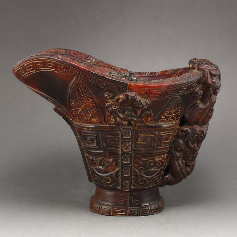 Chinese Ox Horn Low Relief Chi Dragon Sacrifice Cup: Vintage Chinese Ox Horn Low Relief Chi Dragon Sacrifice Cup Dimension: 145x180x105(mm) 5.71x7.09x4.13(inches) Weight: 1.81 lbs/823 g