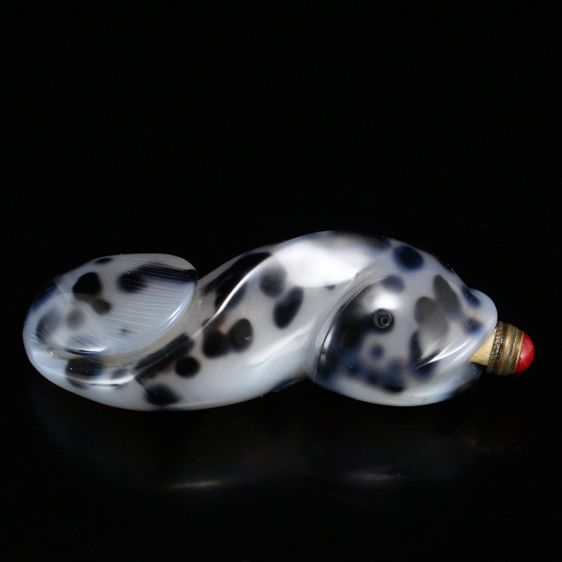 Vintage Chinese Agate Fish Shape Snuff Bottle (1 of 6)