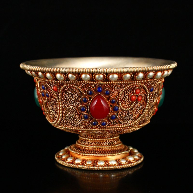 Tibetan Buddhist Silver Inlay Gems Cup: Tibetan Buddhist Silver Inlay Gems Cup Dimension: 105 x 105 x 75(mm) 4.13 x 4.13 x 2.95(inches) Weight 0.52 lbs/237 g