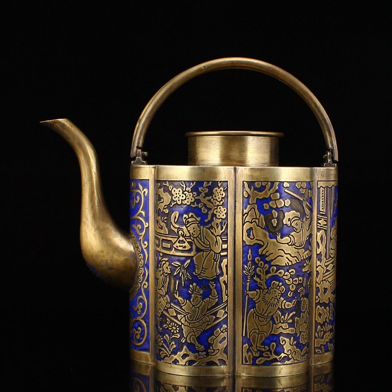 Vintage Chinese White Copper Handle Teapot: Vintage Chinese White Copper Handle Teapot Dimension: 145 x 140 x 95(mm) 5.71 x 5.51 x 3.74(inches) Weight:1.30 lbs/588 g