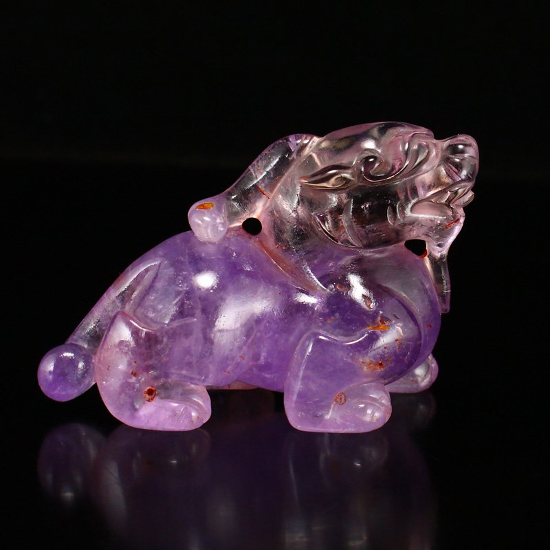 Chinese Natural Amethyst Unicorn Statue: Chinese Natural Amethyst Unicorn Statue Dimension: 67x44x32(mm) 2.64x1.73x1.26(inches) Weight: 0.19 lbs/85 g