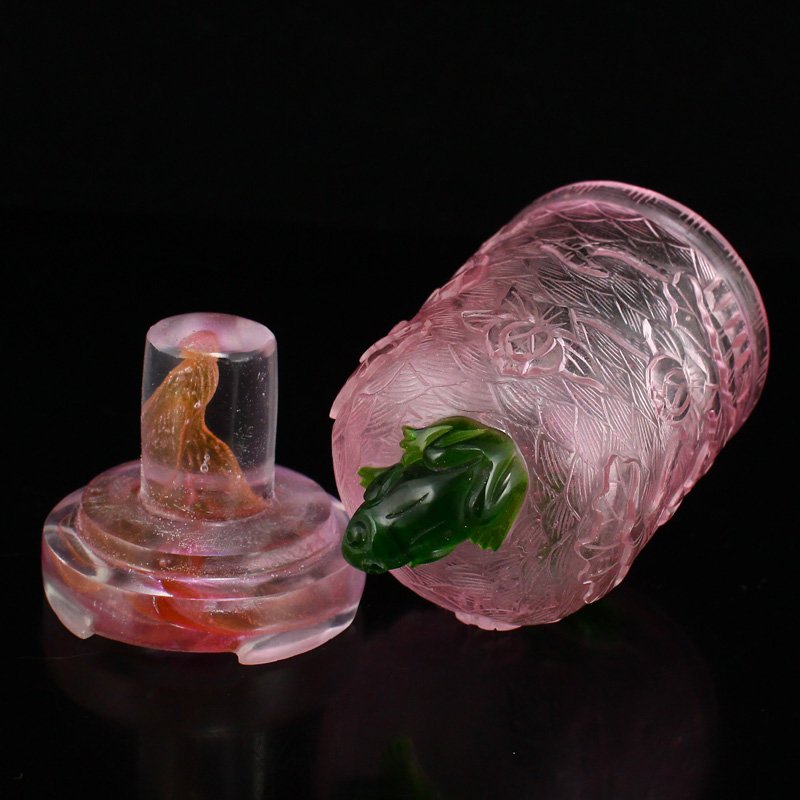 Vintage Chinese Peking Glass Low Relief Thumb Ring Box (1 of 7)