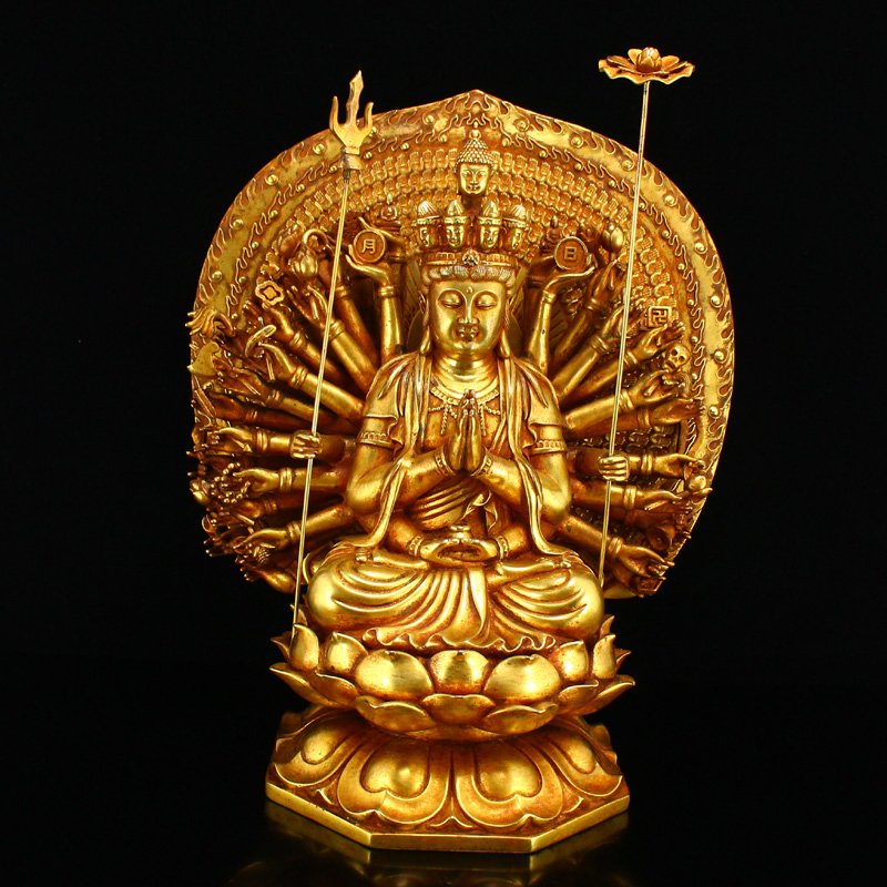 Gilt Gold Red Copper Statue - Thousands Hands Guanyin: Superb Chinese Ming Dynasty Gilt Gold Red Copper Statue - Thousands Hands GuanyinDimension: 300 x 255 x 150(mm) 11.81 x 10.04 x 5.91 (inches) Weight: 18.07 lbs/8196 g