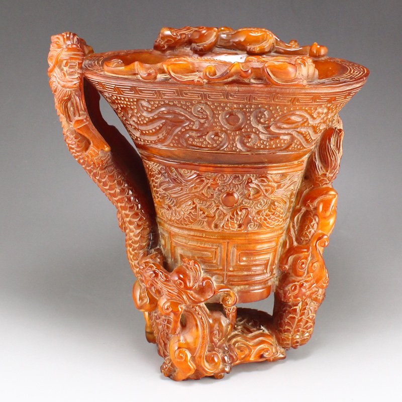 Vintage Ox Horn Carced Lucky Dragon Sacrifice Cup: Vintage Chinese Ox Horn Carced Lucky Dragon Sacrifice Cup Dimension: 205 x 190 x 140(mm) 8.07 x 7.48 x 5.51(inches) Weight: 3.00 lbs/1362 g