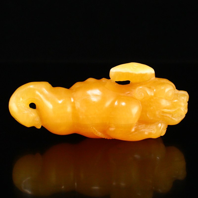 Indonesia Jin Tian Huang Fortune Unicorn Statue: Indonesia Jin Tian Huang Fortune Unicorn Statue Dimension: 94 x 35 x 40(mm) 3.70 x 1.38 x 1.57(inches) Weight: 0.30 lbs/135 g