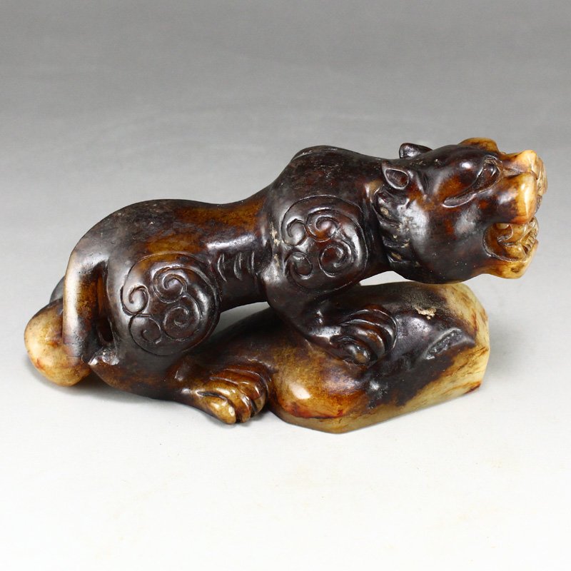Vintage Chinese Hetian Jade Statue - Tiger (1 of 6)