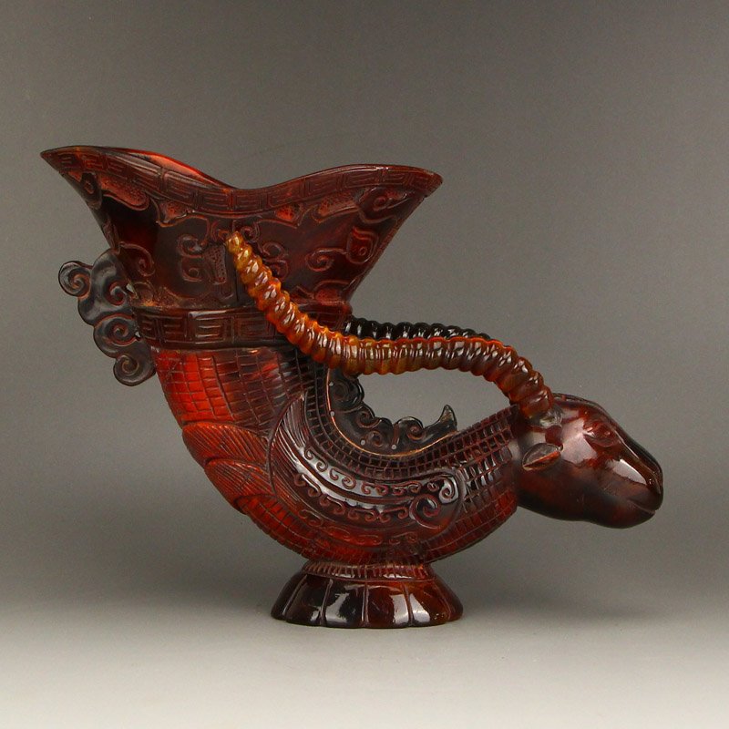 Vintage Chinese Ox Horn Sheep Head Wine Cup: Vintage Chinese Ox Horn Sheep Head Wine Cup Dimension: 160 x 220 x 90 (mm)6.30 x 8.66 x 3.54(inches) Weight: 1.54 lbs/700 g
