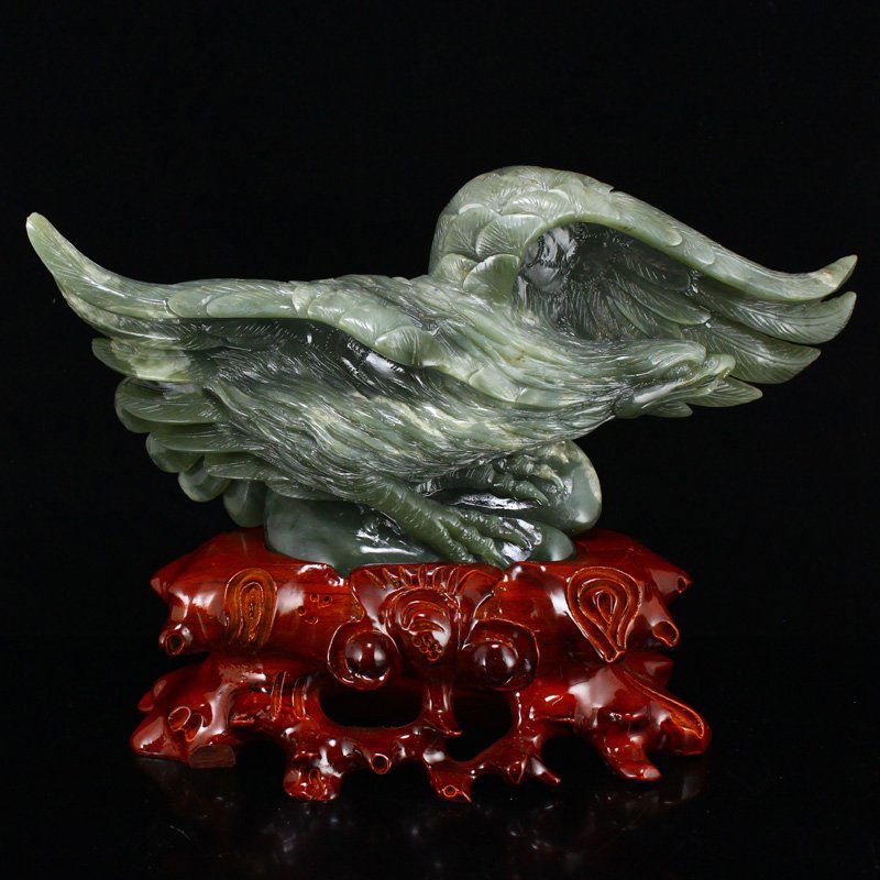Superb Chinese Natural Hetian Jade Eagle Statue (1 of 13)