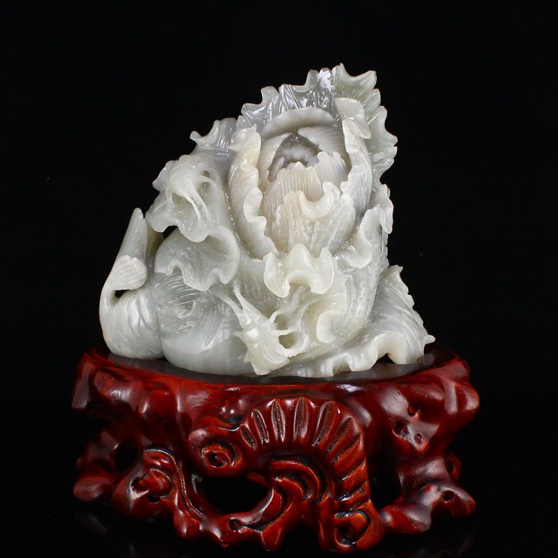 Chinese Hetian Jade Fortune Cabbage Statue (1 of 8)
