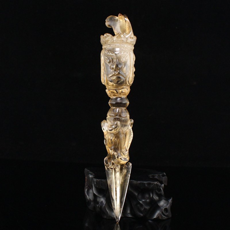 Vintage Chinese Crystal Carved Pestle XiangMo Pendant: Vintage Chinese Crystal Carved Pestle XiangMo Pendant Dimension: 150 x 25 x 25(mm) 5.91 x 0.98 x 0.98(inches) Weight: 0.19 lbs/85 g The wooden stand no included.