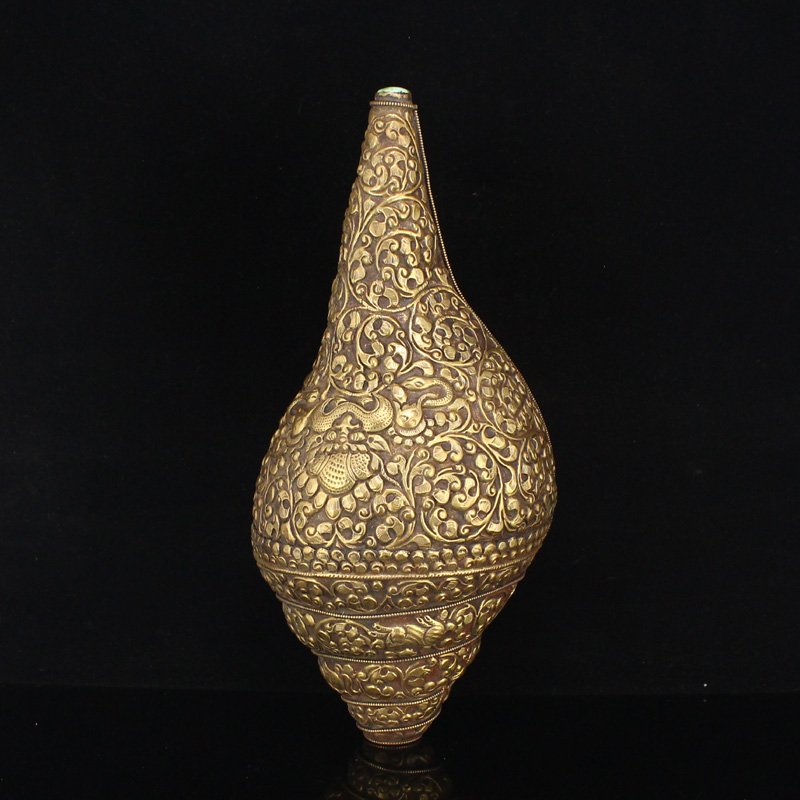 Tibetan Buddhism Gilt Gold Conch Prayer Trumpet (1 of 8)