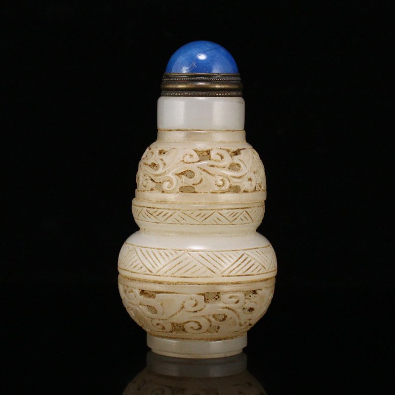 Vintage White Jade Snuff Bottle w Lapis Lazuli Stopper (1 of 5)