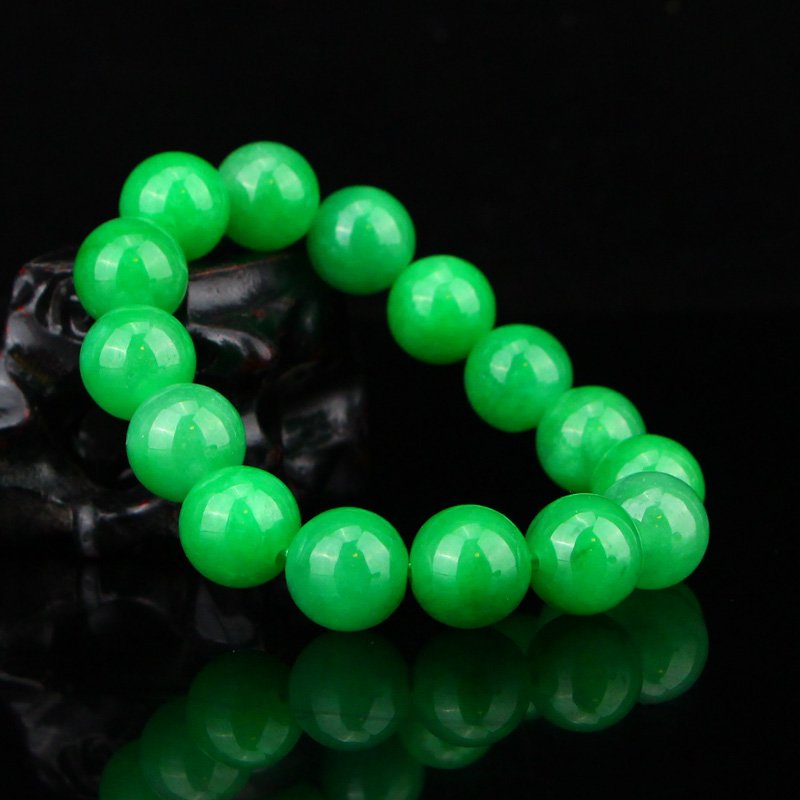 Beautiful Green Jadeite Beads Bracelet (1 of 7)