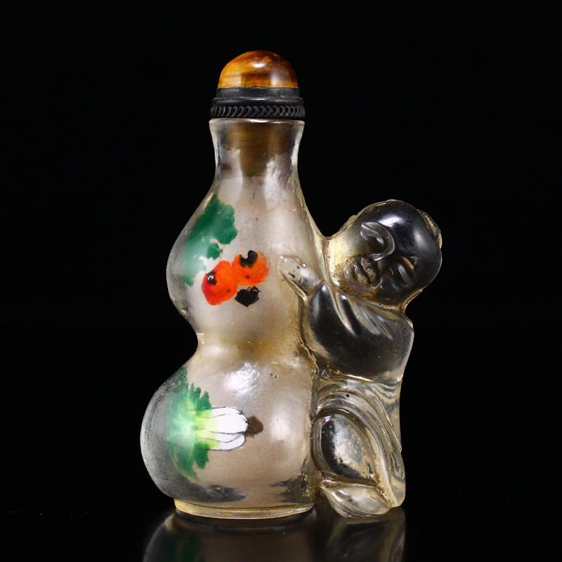 Chinese Peking Glass Inside Painting Snuff Bottle: Vintage Chinese Peking Glass Inside Painting Snuff Bottle Dimension: 67 x 43 x 30(mm) 2.64 x 1.69 x 1.18(inches) Weight: 0.20 lbs/89 g