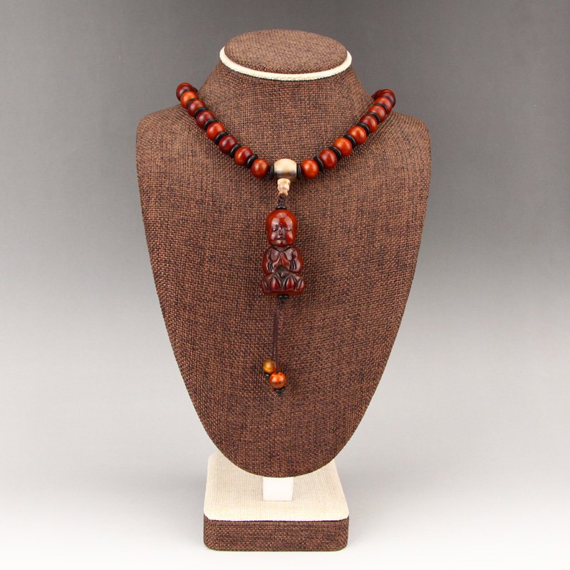 Vintage Chinese Ox Horn Beads Nacklace/ Pendant: Vintage Chinese Ox Horn Beads Nacklace/ Pendant Dimension: 50 x 25 x 25(mm) 1.97 x 0.98 x 0.98(inches) Weight: 0.3 lbs/136 g The wooden stand no included.