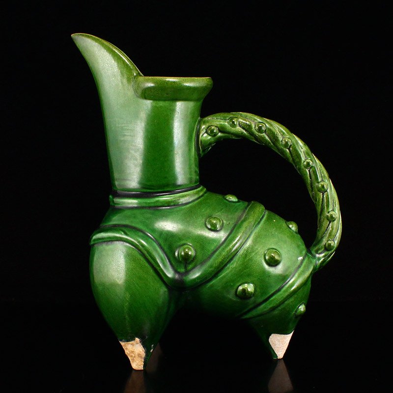 Chinese Green Glaze Porcelain 3 Legs Pot: Beautiful Chinese Han Green Glaze Porcelain 3 Legs Pot Dimension: 210 x 170 x 90 (mm) 8.27 x 6.69 x 3.54 (inches) Weight 1.63 lbs/ 740 g