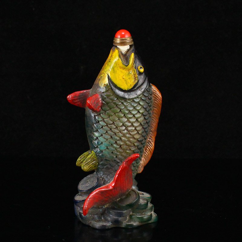 Vintage Gilt Gold Peking Glass Fish Snuff Bottle (1 of 7)