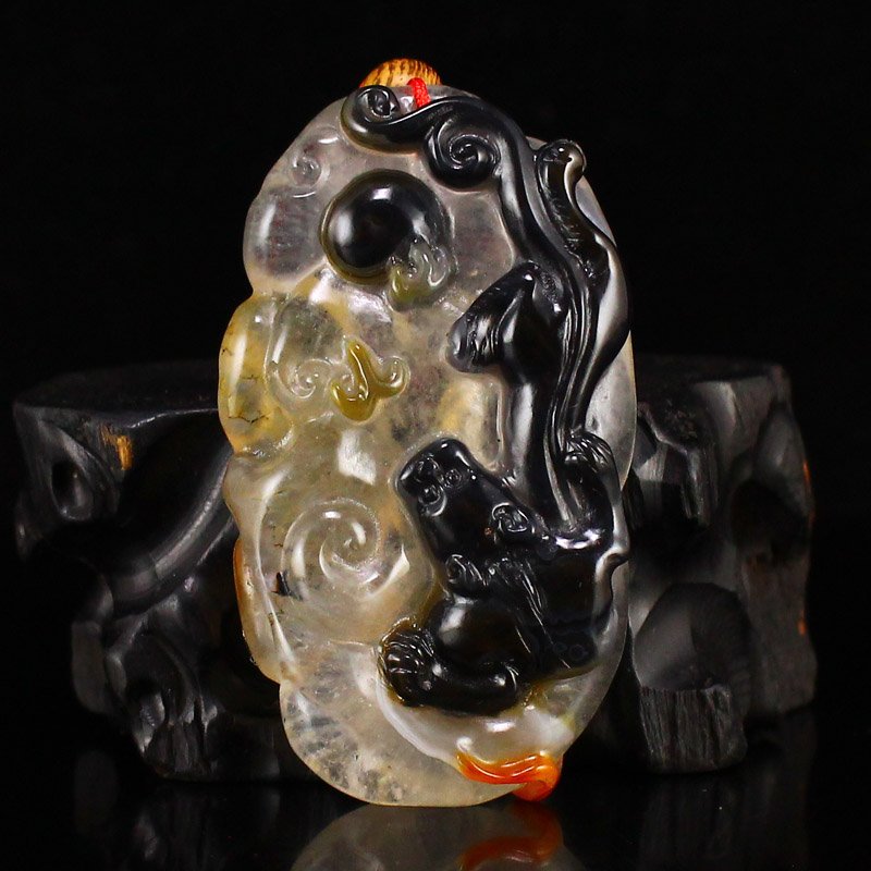 Vintage Chinese Crystal Chi Dragon Pendant (1 of 6)