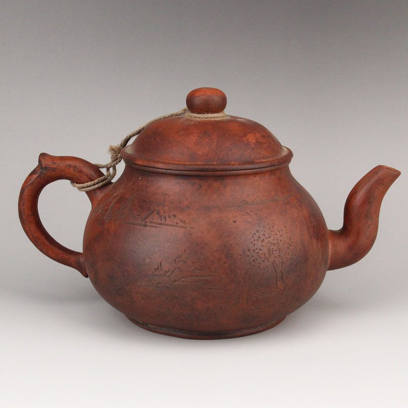 Vintage Chinese Yixing Zisha Clay Teapot: Vintage Chinese Yixing Zisha Clay Teapot w Artist Signed Dimension: 195 x 120 x 115(mm)7.68 x 4.72 x 4.53(inches) Weight: 1.03 lbs/465 g