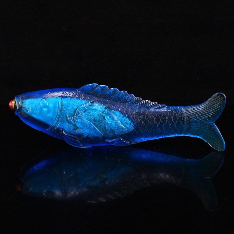 Vintage Blue Peking Glass Fortune Fish Snuff Bottle (1 of 8)
