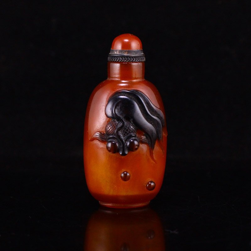 Red Agate Low Relief Goldfish Design Snuff Bottle (1 of 7)