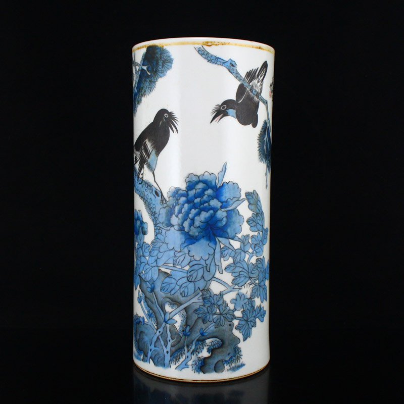 Gilt Edge Blue And White Porcelain  Brush Pot (1 of 8)