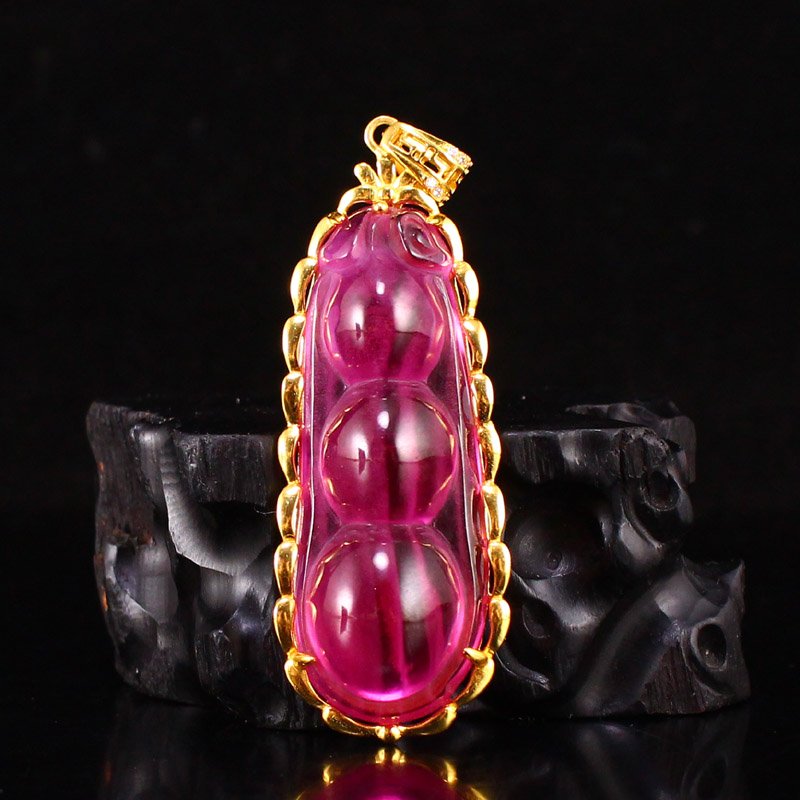 Beautiful Ruby Pendant (1 of 6)