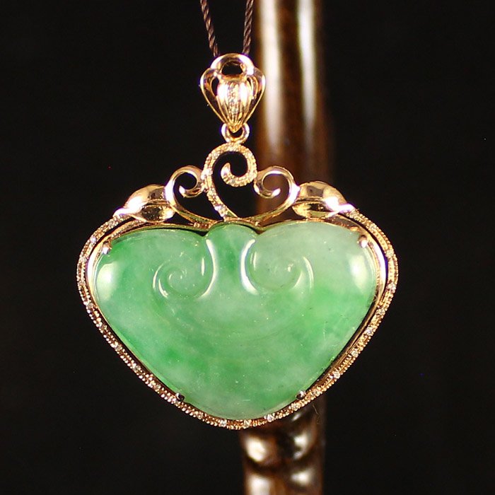 18K Gold Inlay Natural Jadeite And Diamond Ruyi Pendant (1 of 7)