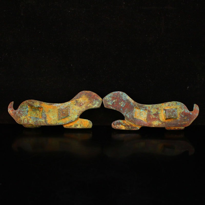 A Pair Vintage Chinese General Bronze Tiger Seals (1 of 6)