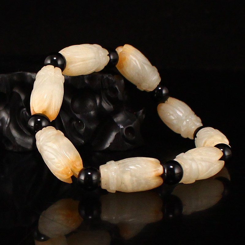 Hand Carved Vintage Chinese Hetian Jade Cicada Bracelet (1 of 6)
