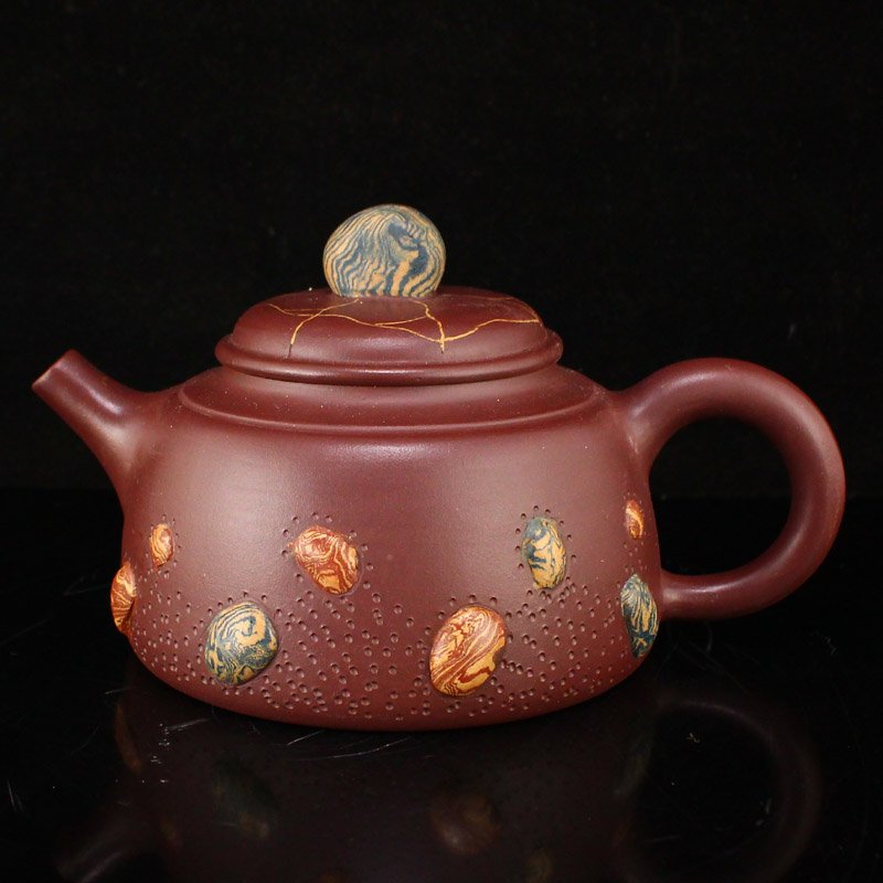 Beautiful Chinese Yixing Zisha Clay Teapot: Beautiful Chinese Yixing Zisha Clay Teapot Dimension: 160 x 93 x 108(mm) 6.30 x 3.66 x 4.25(inches) Weight: 0.83 lbs/378 g