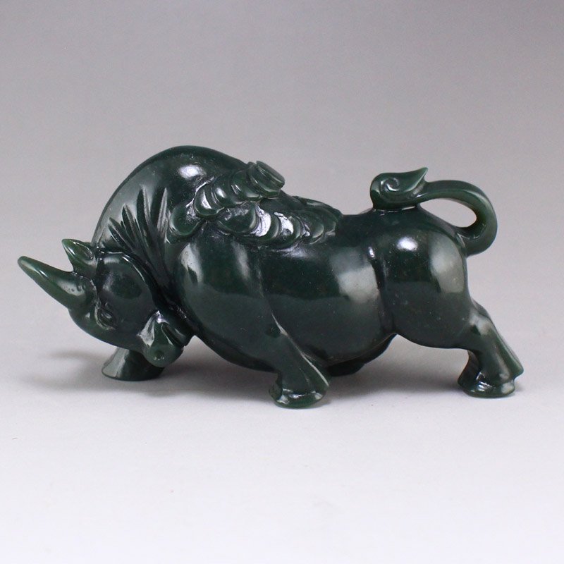 Chinese Green Hetian Jade Fortune Ox Statue (1 of 8)
