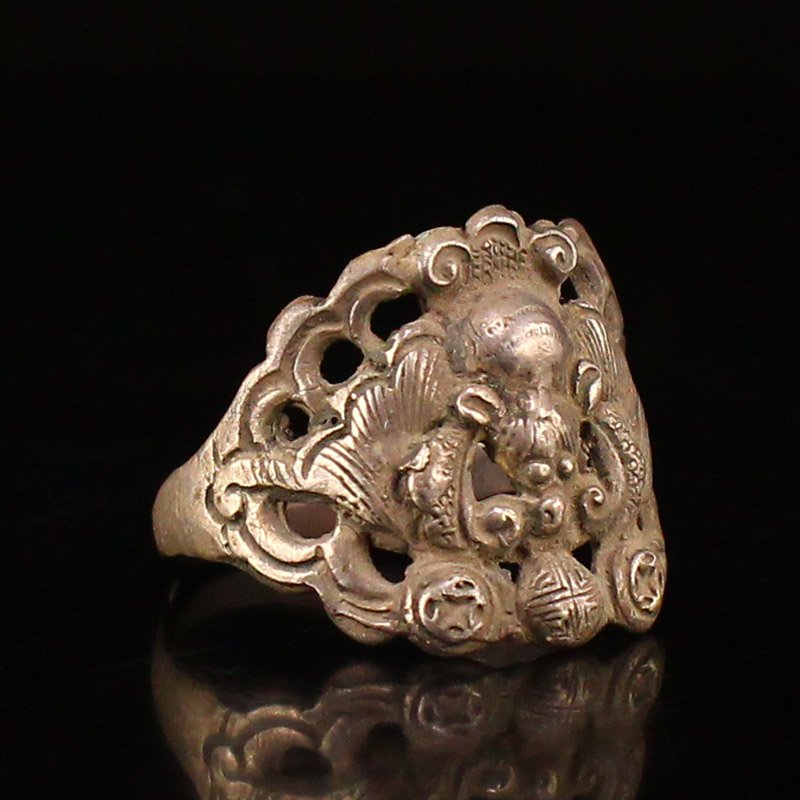 Vintage Chinese Pure Silver Fortune Bat Design Ring (1 of 6)