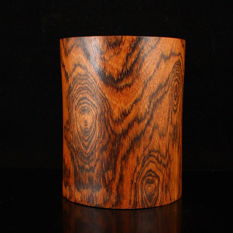 Chinese Hainan Huali Wood Brush Pot: Chinese Hainan Huali Wood Brush Pot Dimension: 120 x 96 x 96(mm) 4.72 x 3.78 x 3.78(inches) Weight: 0.76 lbs/343 g