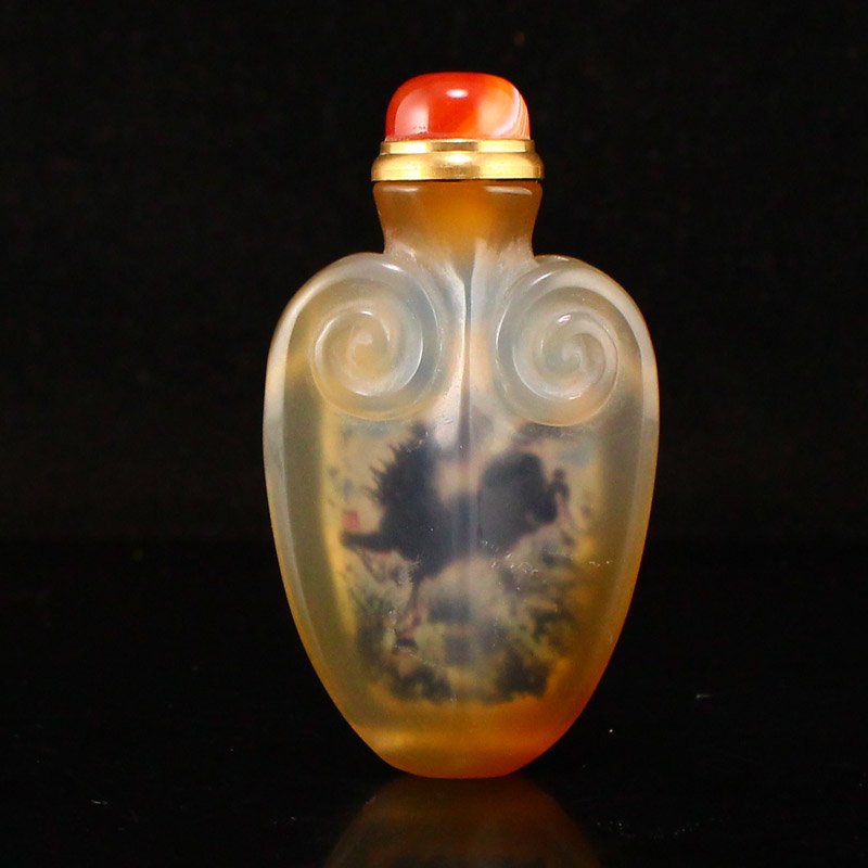 Glit Edge Inside Painting Horse Agate Snuff Bottle (1 of 7)