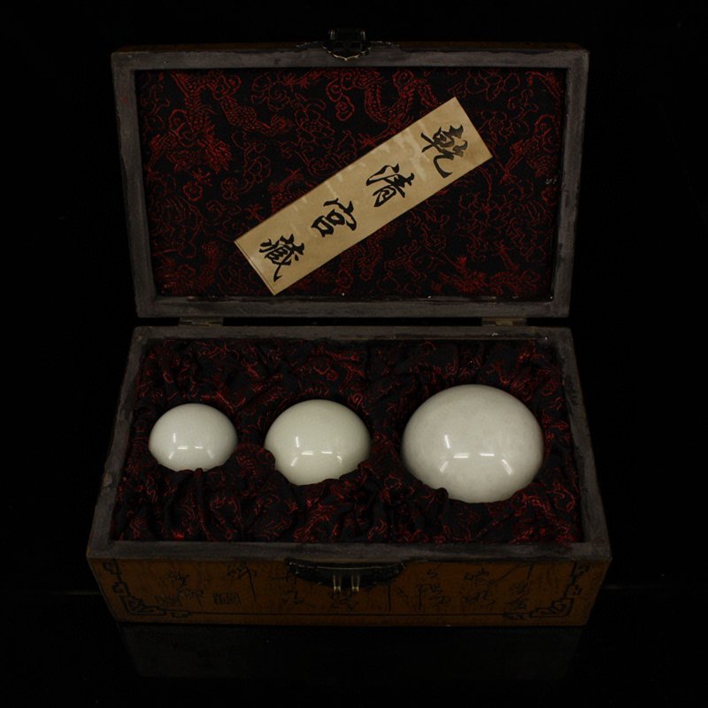 Three Luminous Stone Fengshui Ball w Lacquerware Box (1 of 9)