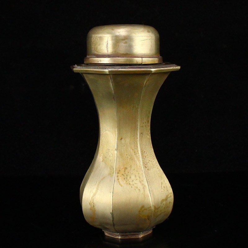 Vintage Chinese White Copper Cricket Pot: Vintage Chinese White Copper Cricket Pot Dimension: 113 x 52 x 52 (mm) 4.45 x 2.05 x 2.05(inches) Weight: 0.34 lbs/154 g