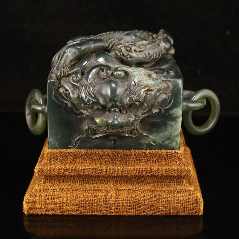 Chinese Green Shoushan Stone Chi Dragon Seal w Box   Se (1 of 11)