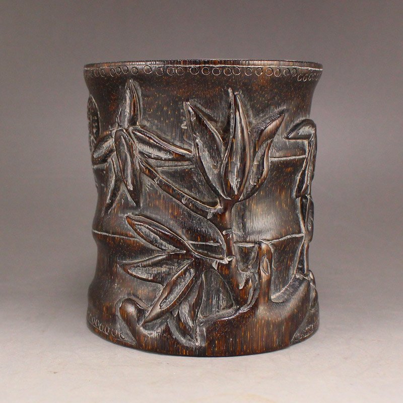 Chinese Ox Horn Fortune Bamboo Brush Pot: Chinese Ox Horn Fortune Bamboo Brush PotDimension: 86 x 78 x 78 (mm)3.38 x 3.07 x 3.07(inches) Weight: 0.45 lbs/207 g