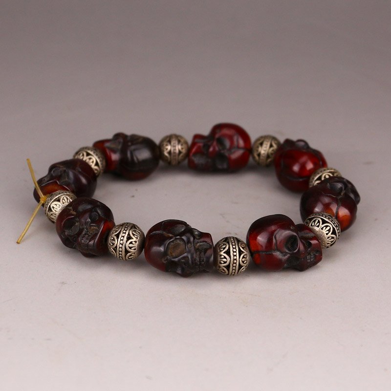 Vintage Chinese Ox Horn Carved Skull Beads Bracelet: Vintage Chinese Ox Horn Carved Skull Beads Bracelet Dimension: 20 x 16 x 14(mm) 0.79 x 0.63 x 0.55(inches) Weight: 0.07 lbs/44 g