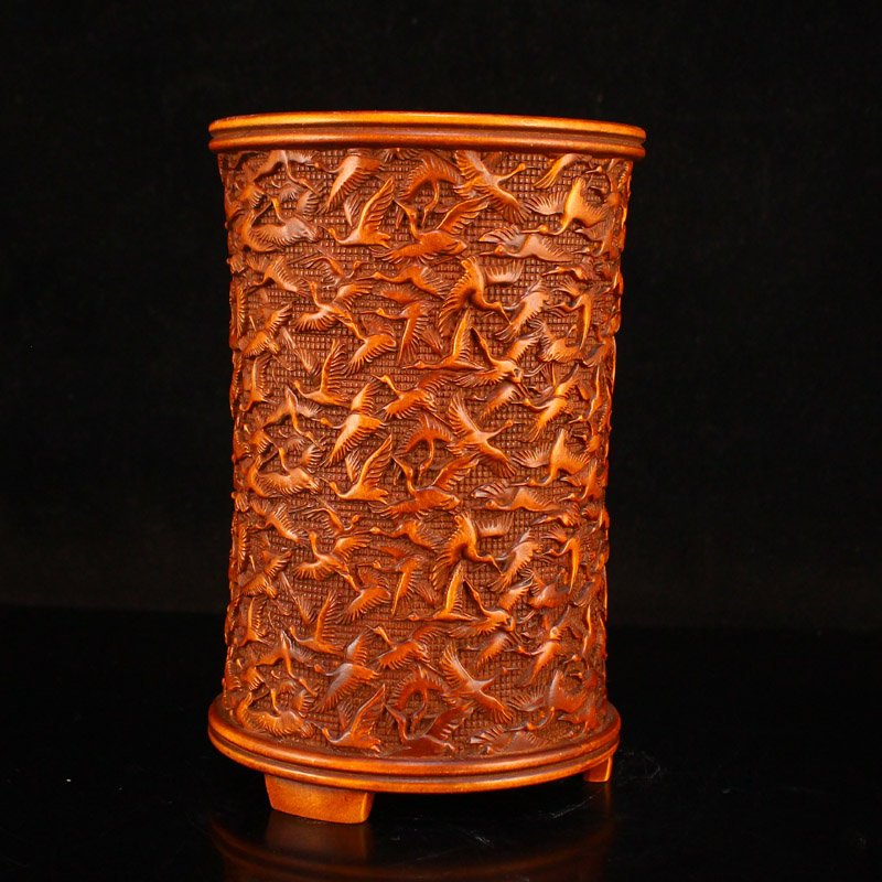 Chinese Boxwood Wood Carved Brush Pot: Chinese Boxwood Wood Carved Brush Pot Dimension: 130 x 85 x 70(mm) 5.12 x 3.35 x 2.75(inches) Weight 0.51 lbs/234 g