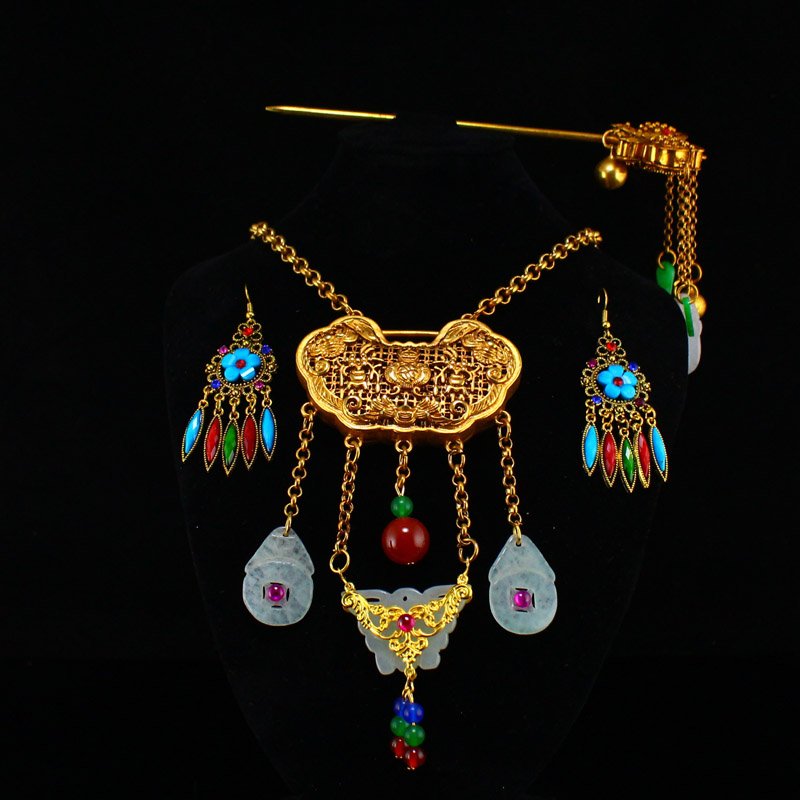 Gold Wirese Enamel Inlay Gem & Jade Jewelry Sets (1 of 11)