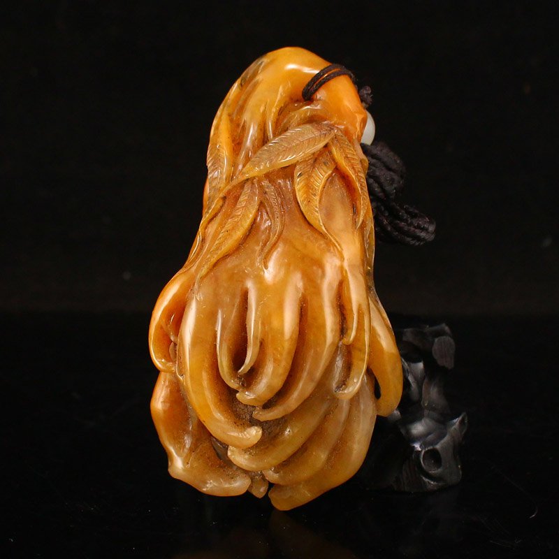 Vintage Chinese Shoushan Stone Buddha Hand Pendant (1 of 6)