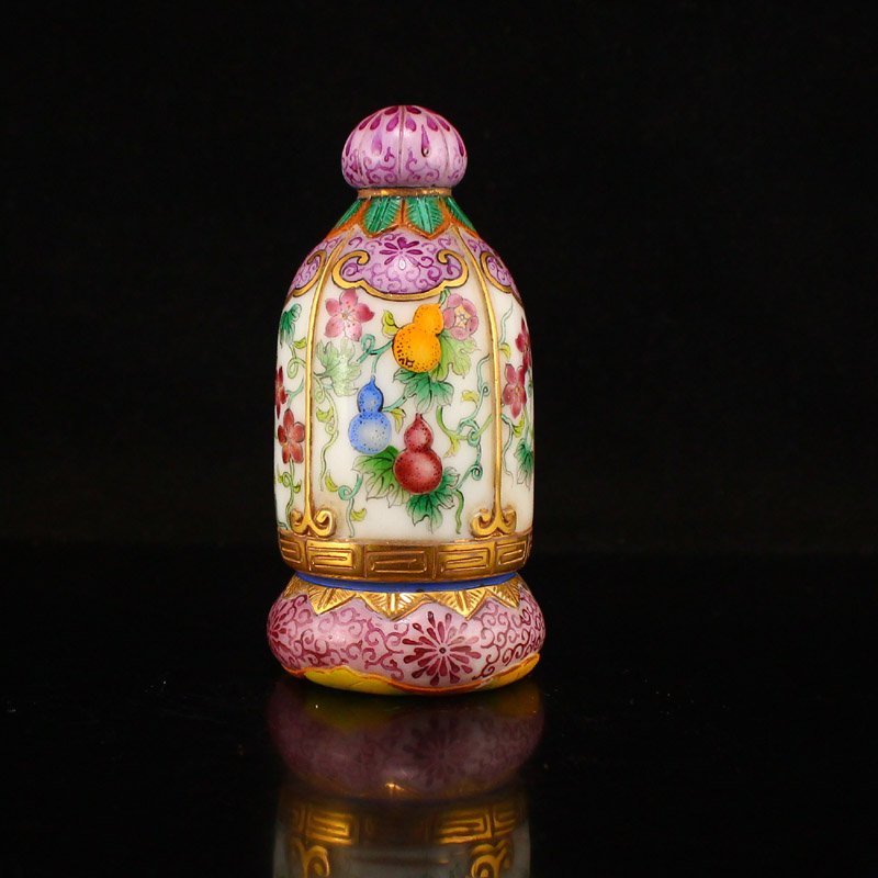 Gilt Gold Famille Rose Peking Glass Snuff Bottle (1 of 6)