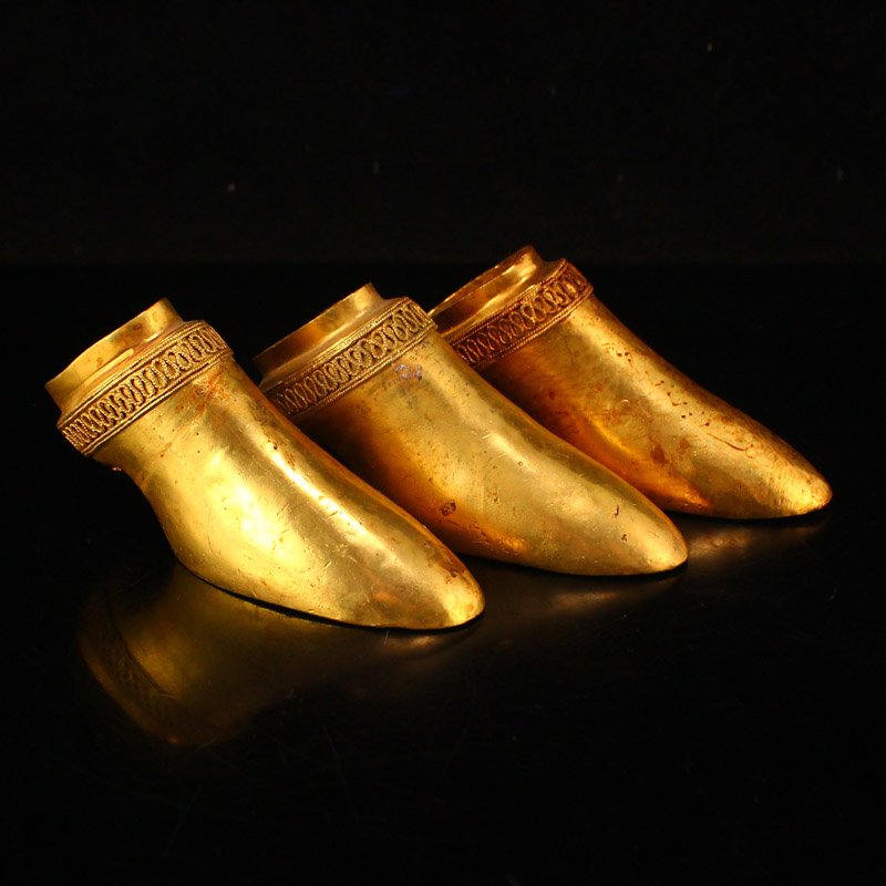 Three Vintage Chinese Horse's Hoof Shape Gold Bullion (1 of 9)
