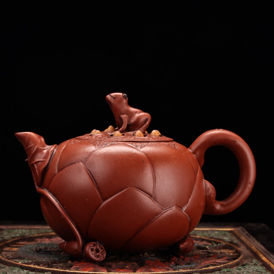 Yixing Zisha Clay Frog & Lotus Pod Teapot w Artist Signed & Lacquerware Box (1 of 9)