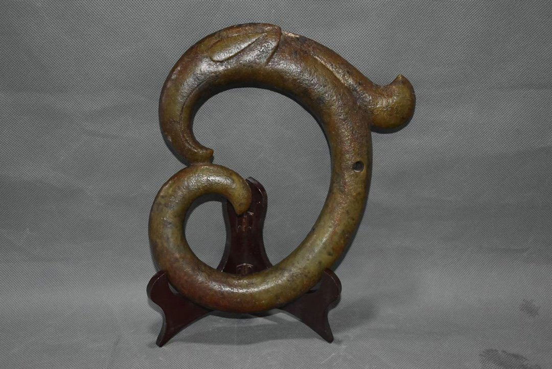 Vintage Chinese Hetian Jade Dragon Statue (1 of 7)