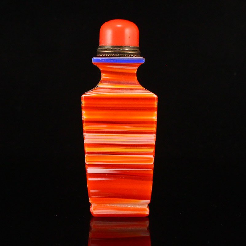 Chinese Peking Glass Snuff Bottle: Chinese Peking Glass Snuff Bottle Dimension: 88 x 32 x 31(mm) 3.46 x 1.26 x 1.22(inches) Weight: 0.27 lbs/124 g